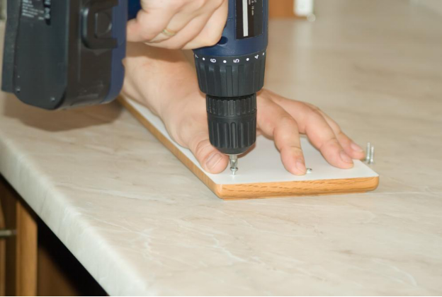 What Type of Screws Do You Need For Your Kitchen Cabinets?